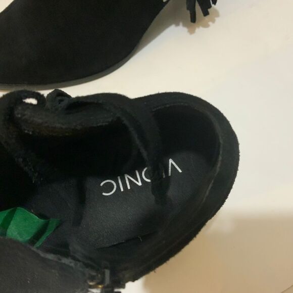 Vionic • Faros Fringed Bootie ankle boot black suede heeled studded orthotic - Picture 9 of 10